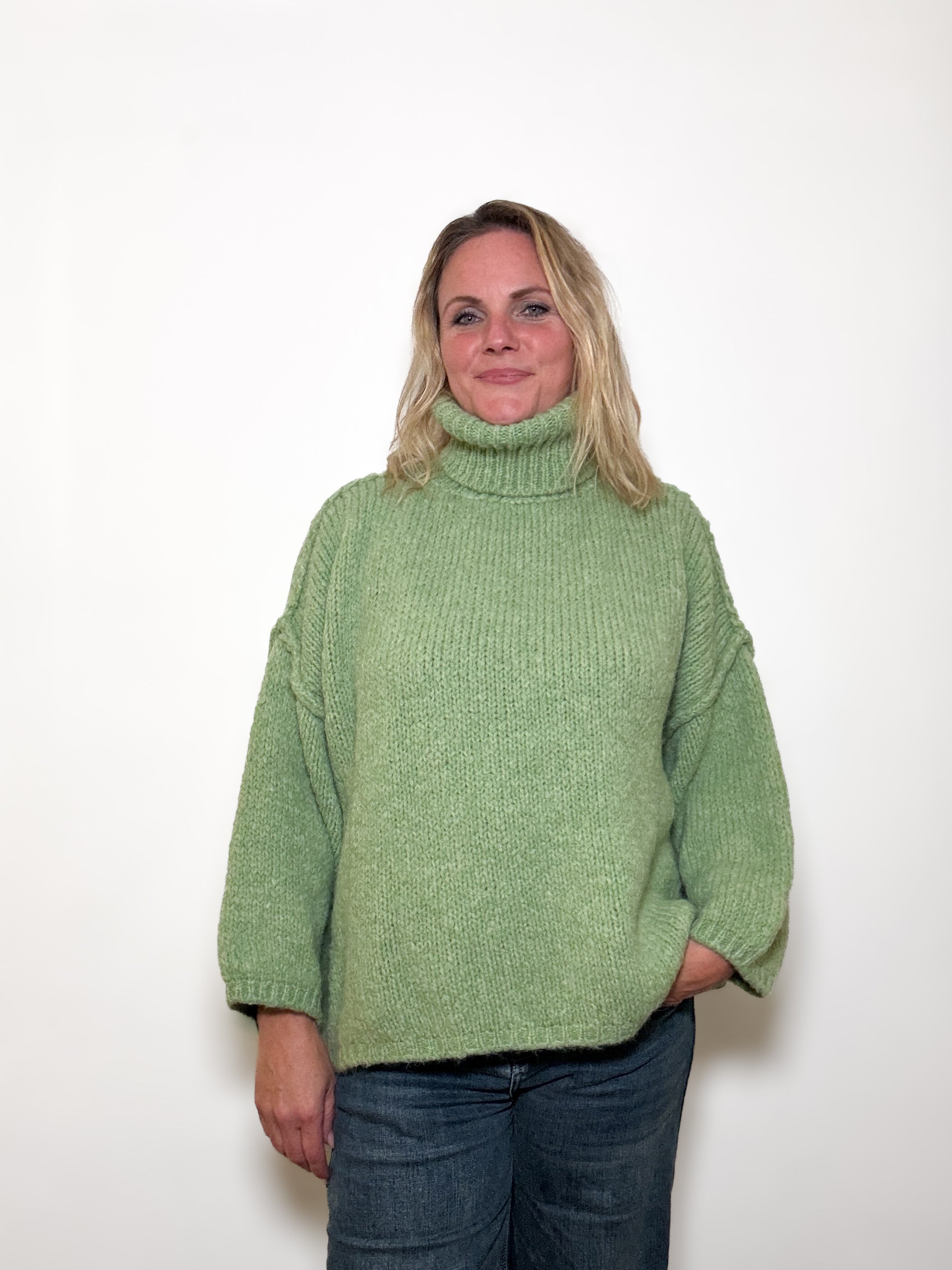 Strickpulli mit Rollkragen