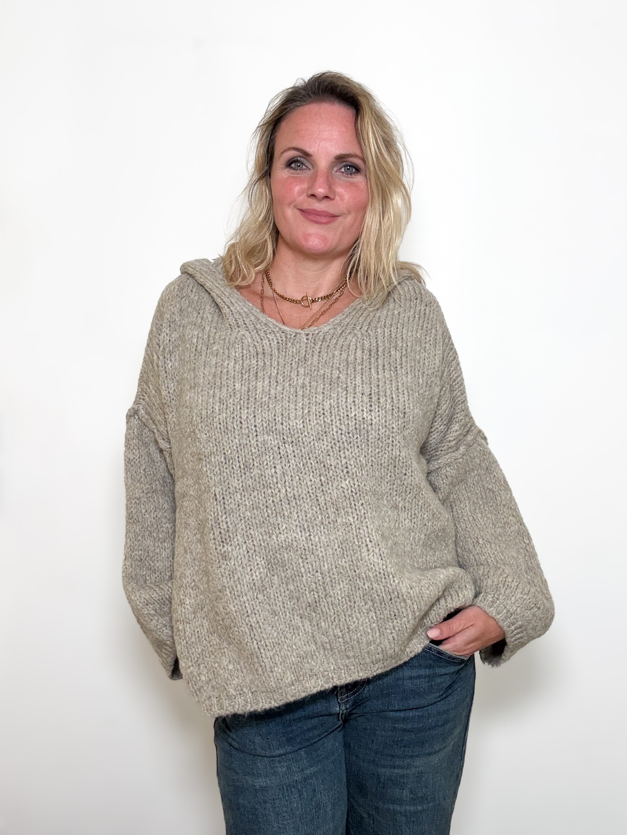 Strickpulli mit Kapuze