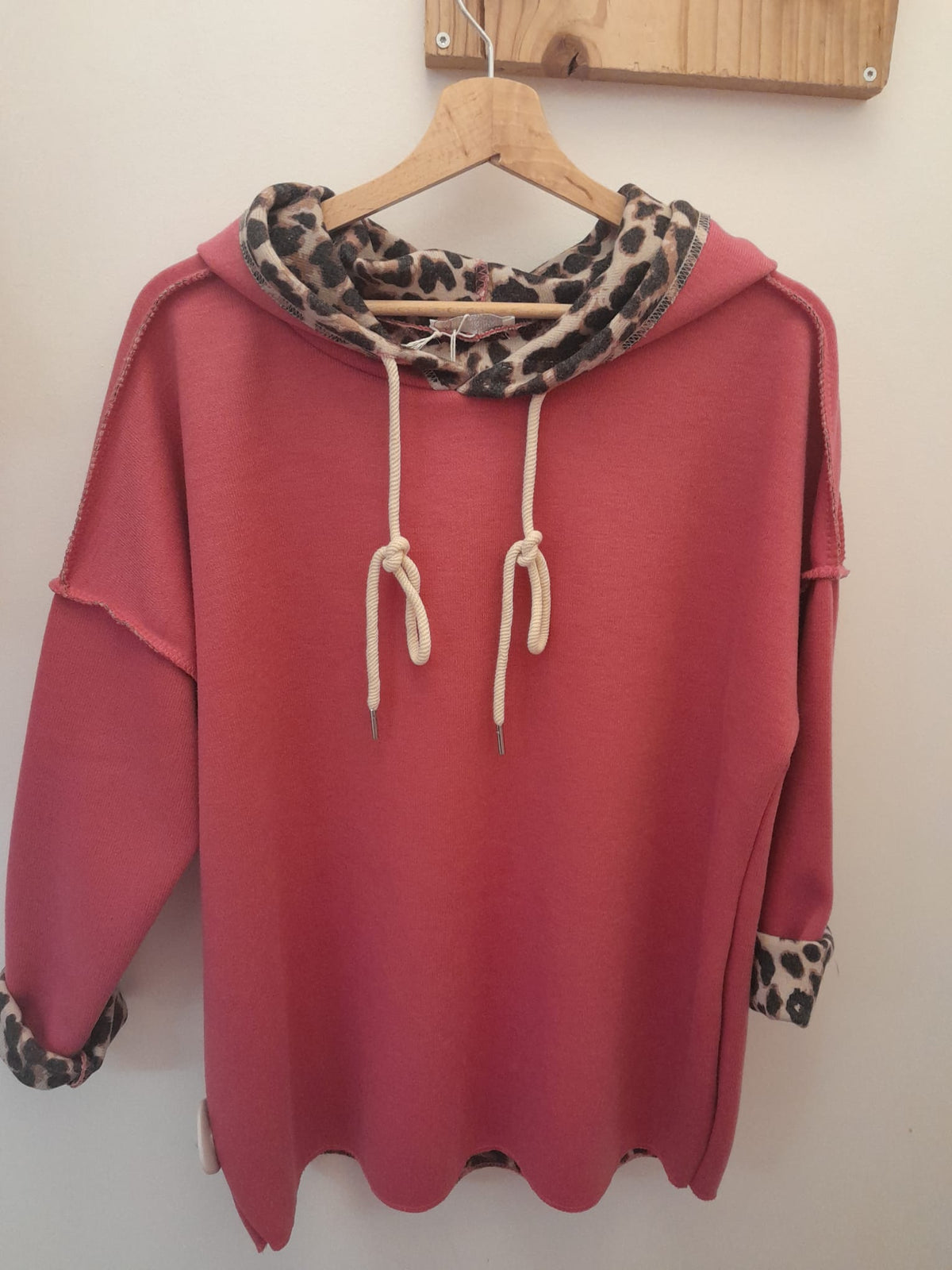 Kapuzenpulli LEO