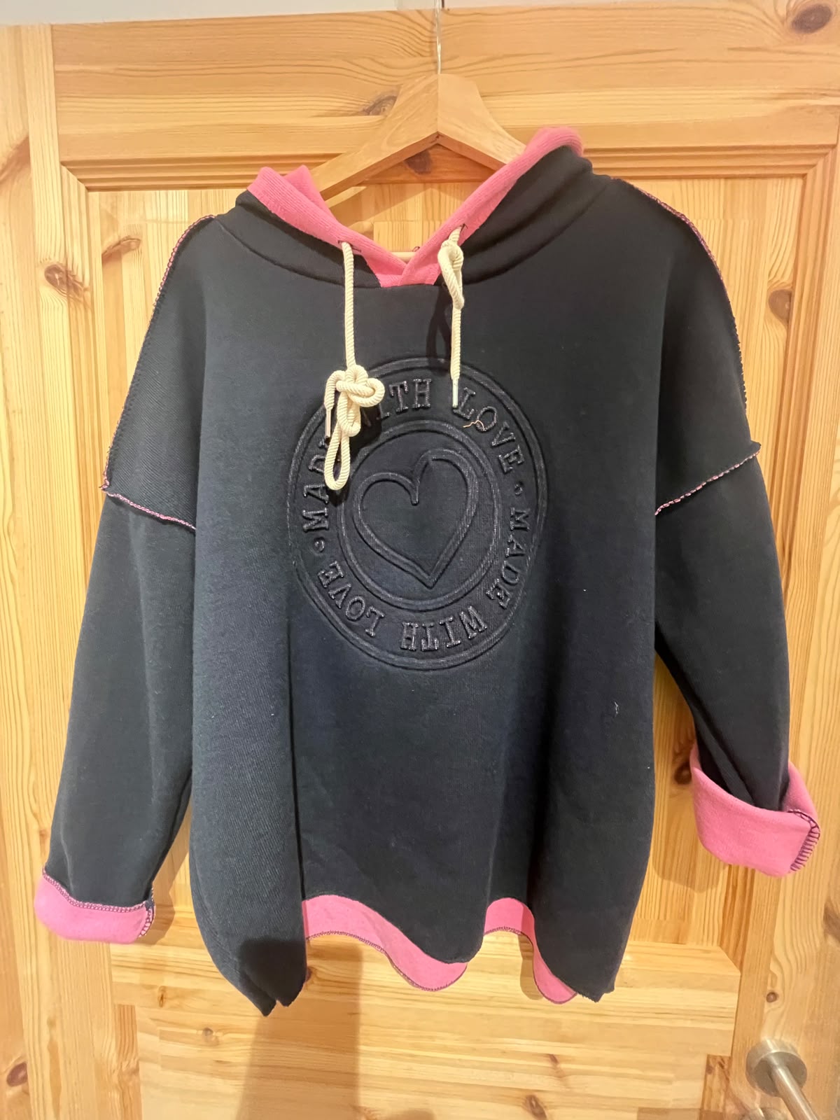 Kapuzenpulli MADE WITH LOVE